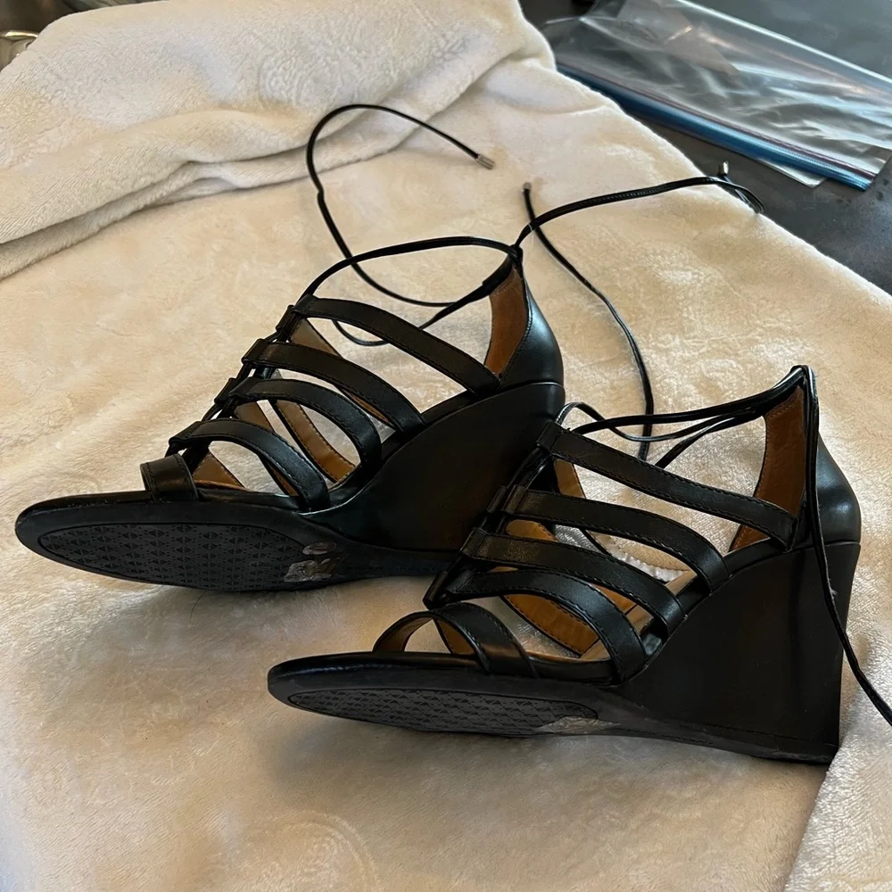 Wedge sandal - Picture 2 of 6